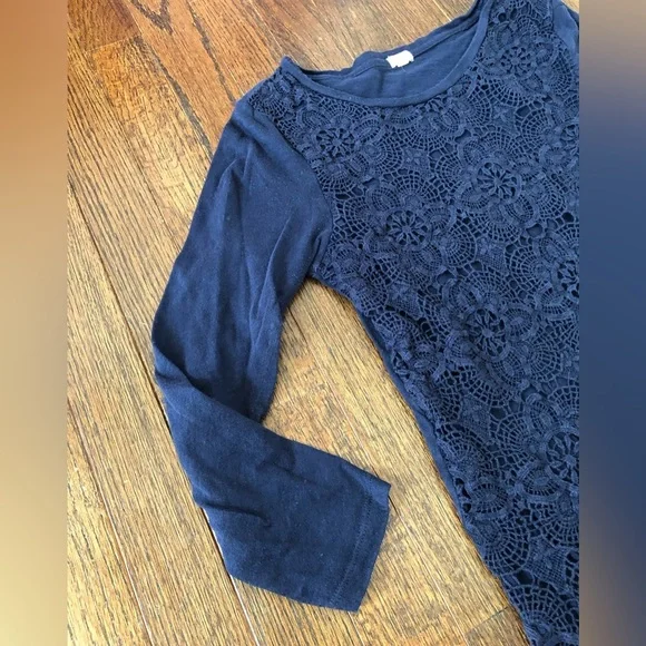 J. Crew Women’s S Navy Blue Floral Lace Front 3/4 Sleeved Cotton Crewneck Blouse - Picture 3 of 10